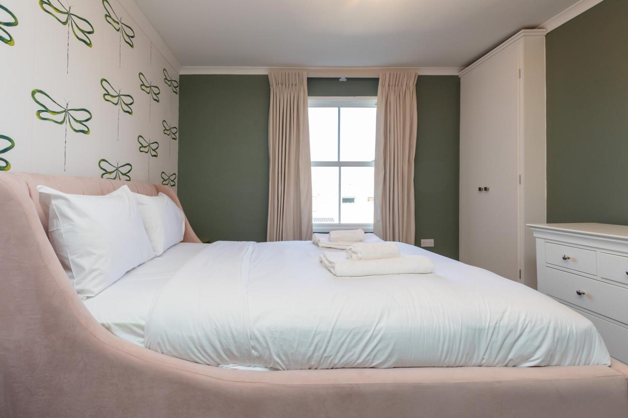 Spacious & Pristine 2Bd Flat - Balham Lägenhet London Exteriör bild