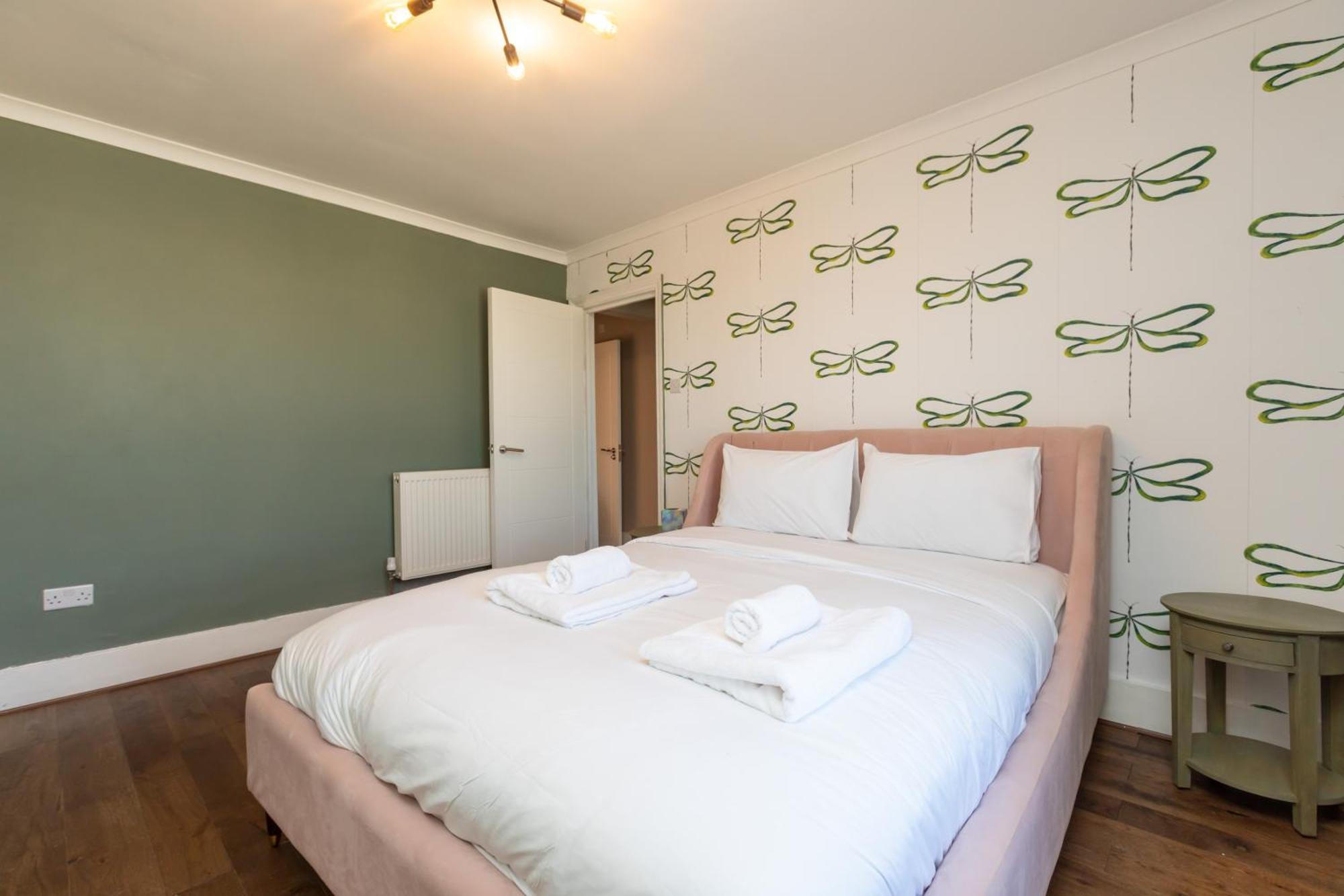 Spacious & Pristine 2Bd Flat - Balham Lägenhet London Exteriör bild