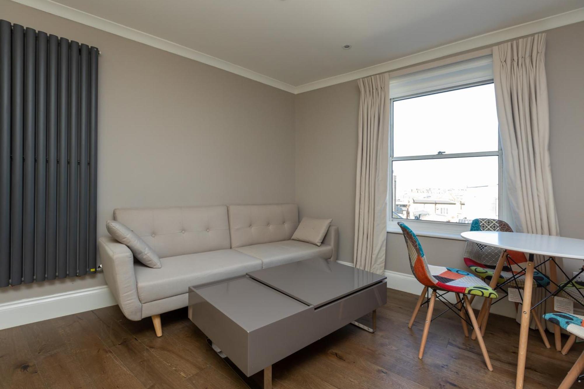 Spacious & Pristine 2Bd Flat - Balham Lägenhet London Exteriör bild